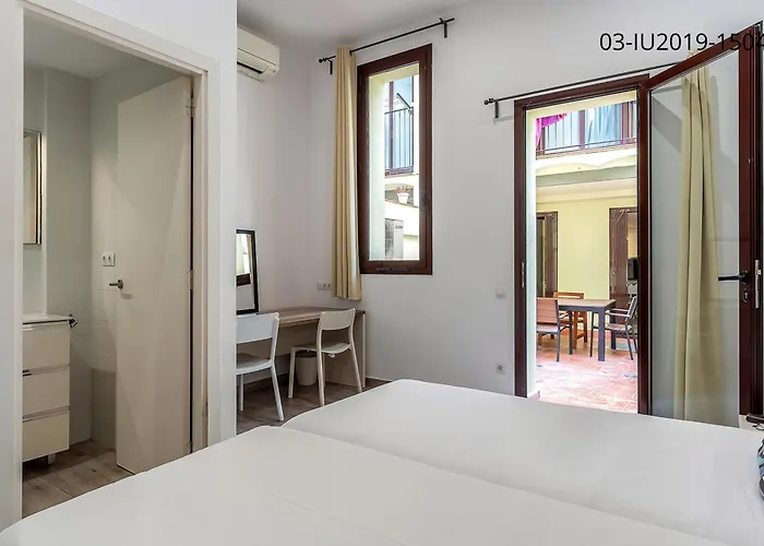 Ab Margarit Apartments
